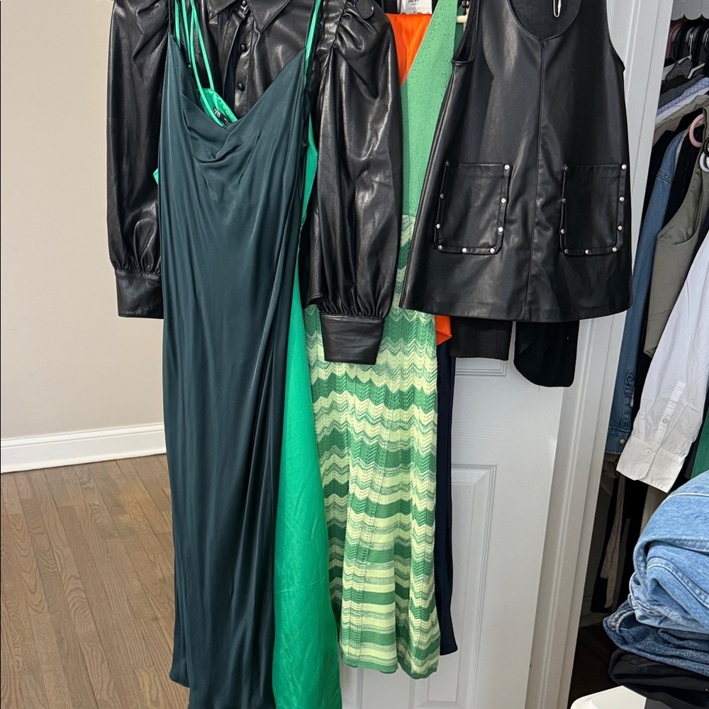 Zara Black and Green Long Sleeve Dress